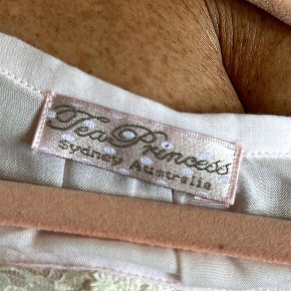 Tea Princess Little Girls Light Pink & Ivory Lace Ruffle Dress - Size 3 - Picture 6 of 7